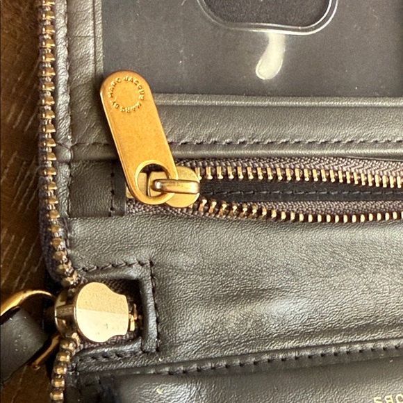 Marc by Marc Jacobs Black Leather Wristlet - Picture 17 of 17